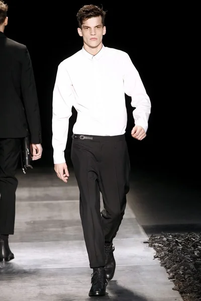 Look 8